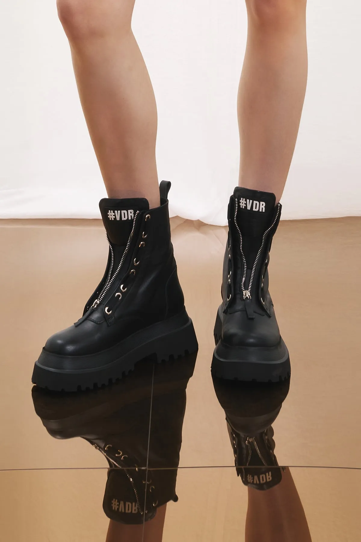 Black Chunky Sole Boots K5