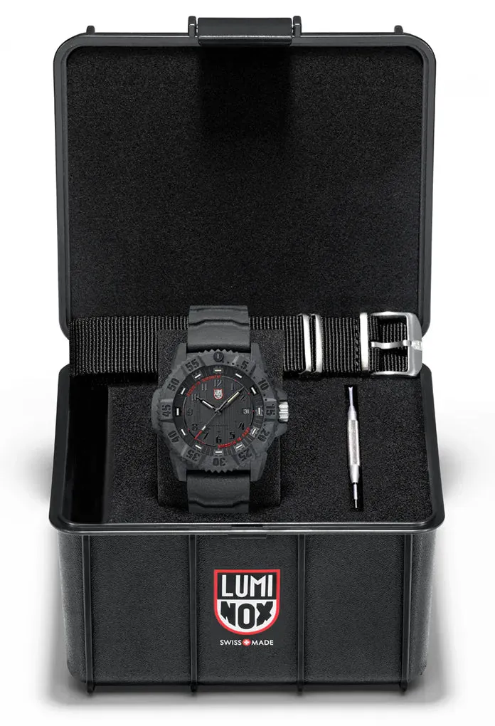 Limited Edition Luminox Master Carbon SEAL CARBONOX  Black Dial Black Rubber Interchangeable Black NATO Strap Date Divers Quartz Mens Watch XS.3801.SIS.SET