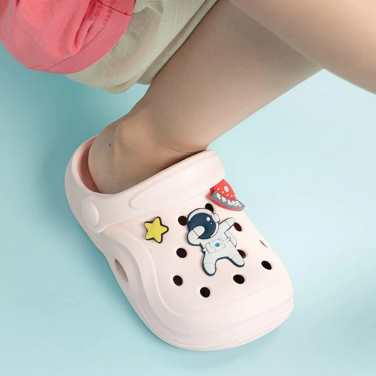 Toddler Kids Boys Girls Cute Garden Water Clogs Sandals Slip On Shoes Slipper Slides Lightweight Outdoor Summer Infant Children Beach Pool Shoes (Baby/Toddler Kids)