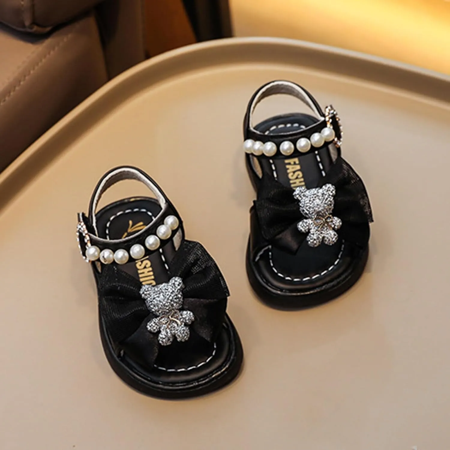 toddlers sandal For Children Wearing Beach Shoes Pearl Soft Sole